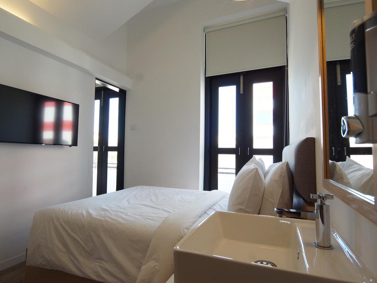 Container Hotel Penang George Town Bagian luar foto