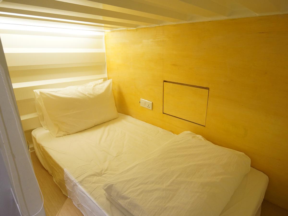 Container Hotel Penang George Town Bagian luar foto