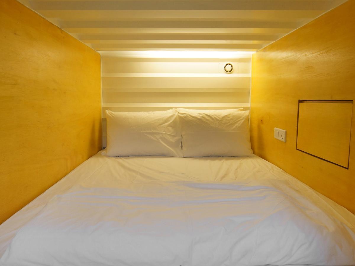 Container Hotel Penang George Town Bagian luar foto