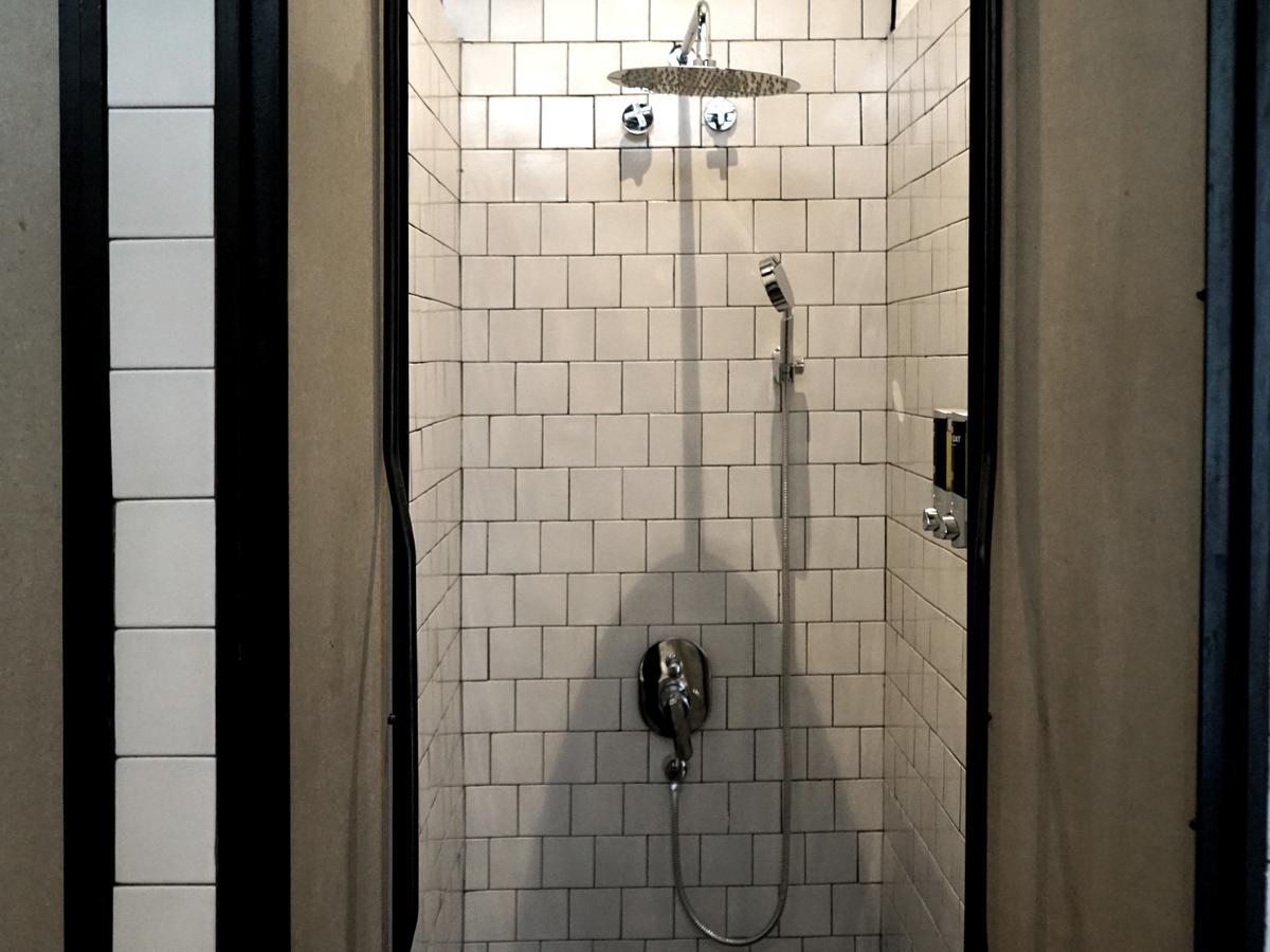 Container Hotel Penang George Town Bagian luar foto